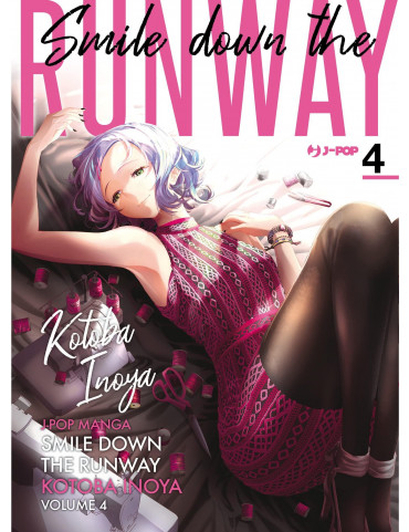 SMILE DOWN THE RUNWAY 4